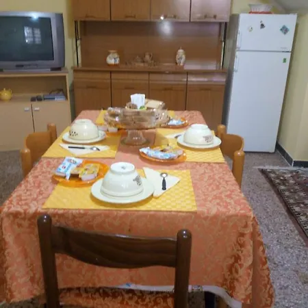 Bed & Breakfast L'agrifoglio Di Emy Guspini