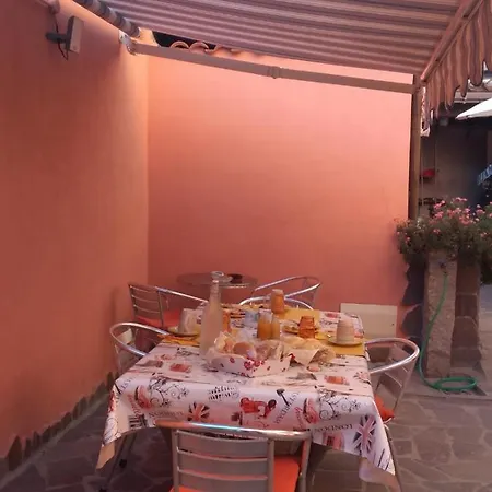 L'agrifoglio Di Emy Guspini